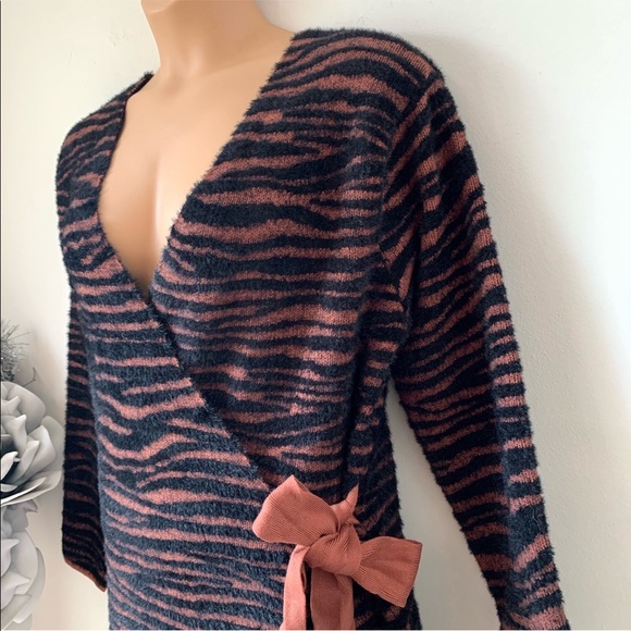 J.O.A. Zebra Print Fuzzy Sweater Duster Waist Tie Long Cardigan M - Picture 5 of 8